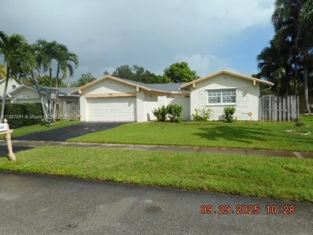 9351 NW 35th Pl