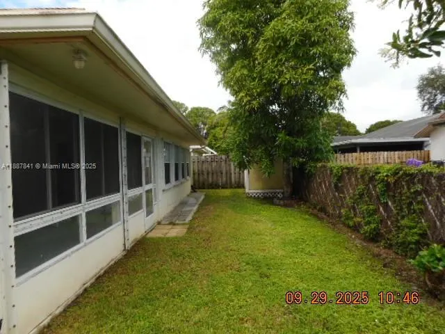 9351 NW 35th Pl