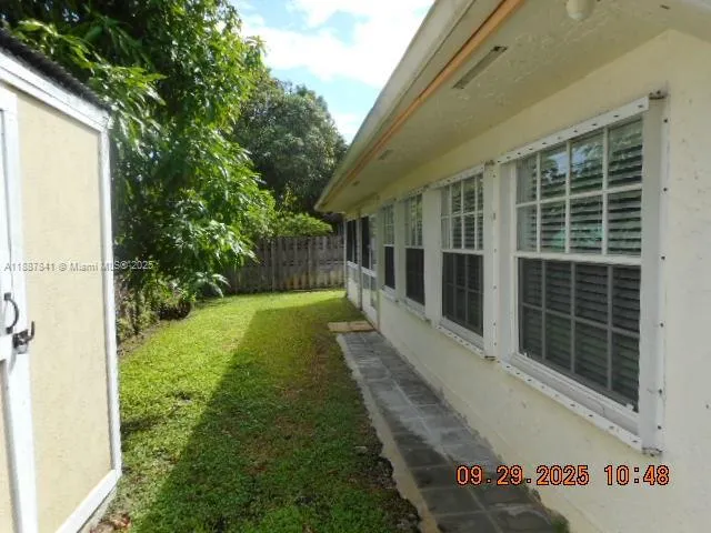 9351 NW 35th Pl