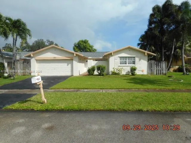 9351 NW 35th Pl
