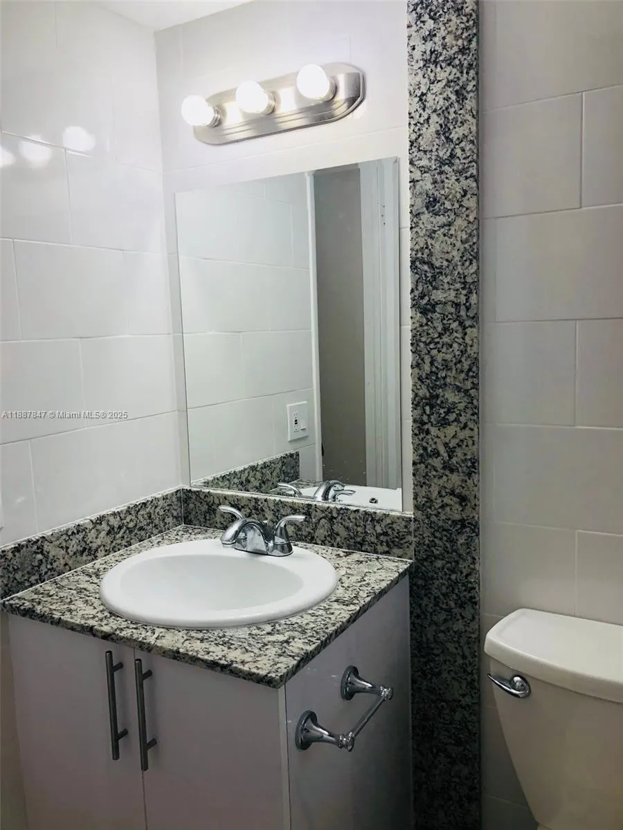 2615 POLK, #23