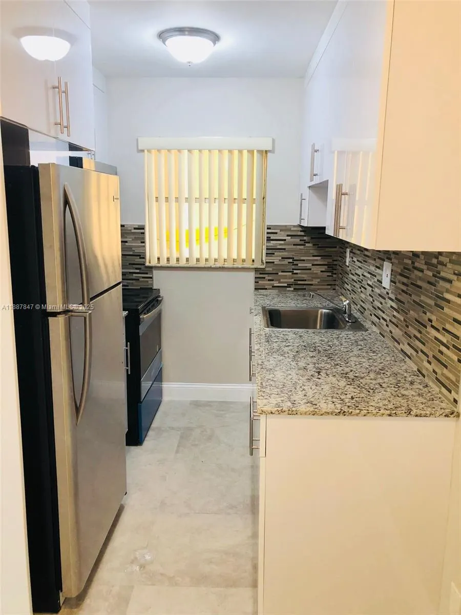 2615 POLK, #23