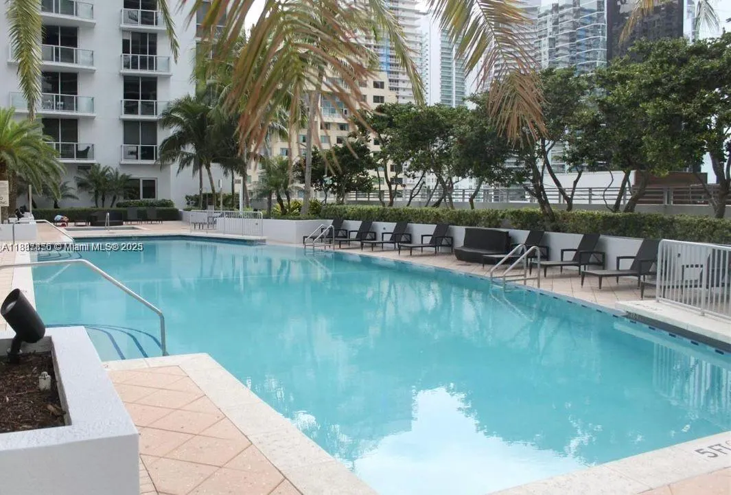 1050 Brickell Ave, #1618
