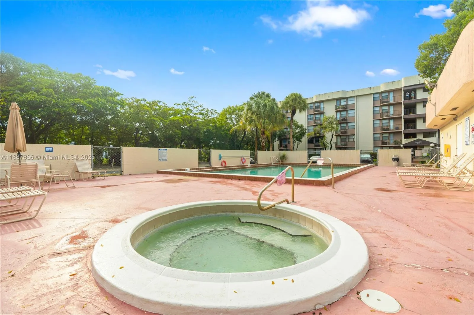 2701 Riverside Dr, #413-B