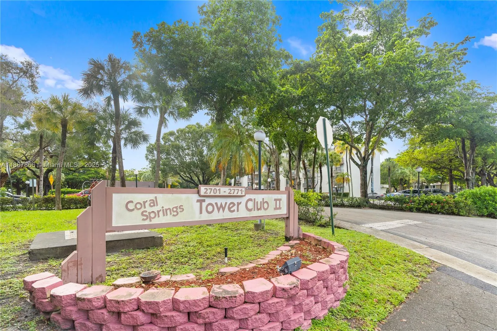 2701 Riverside Dr, #413-B