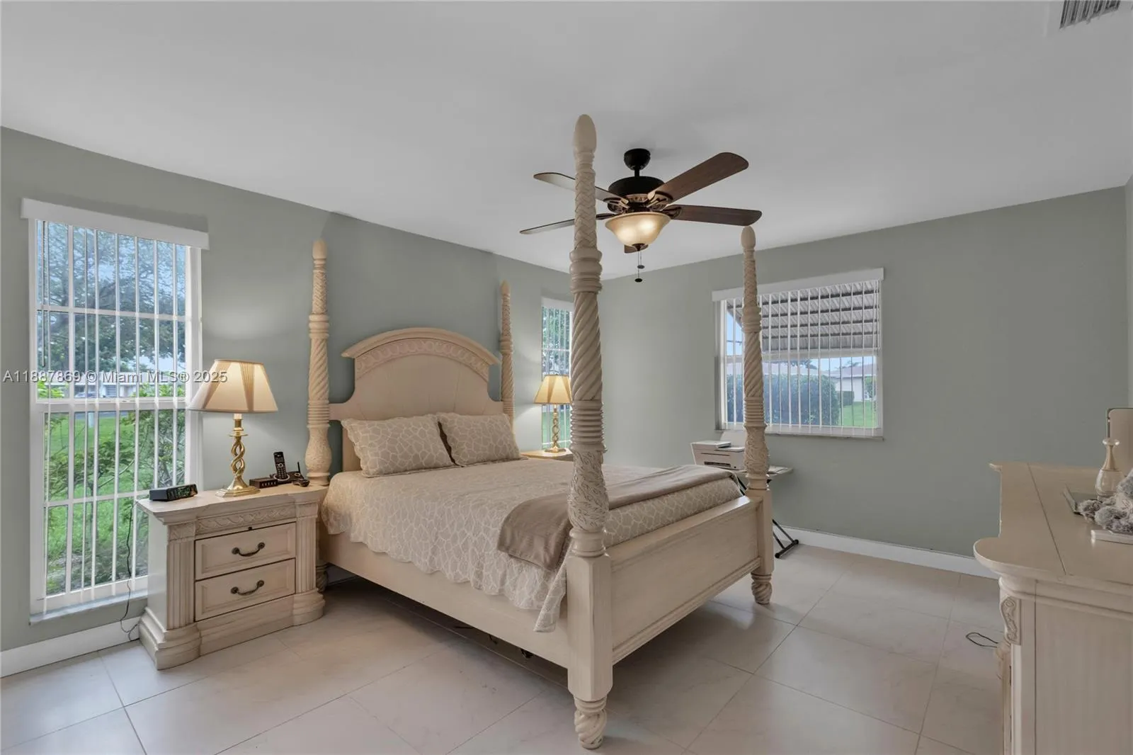 8809 Belle Aire Dr, #8809