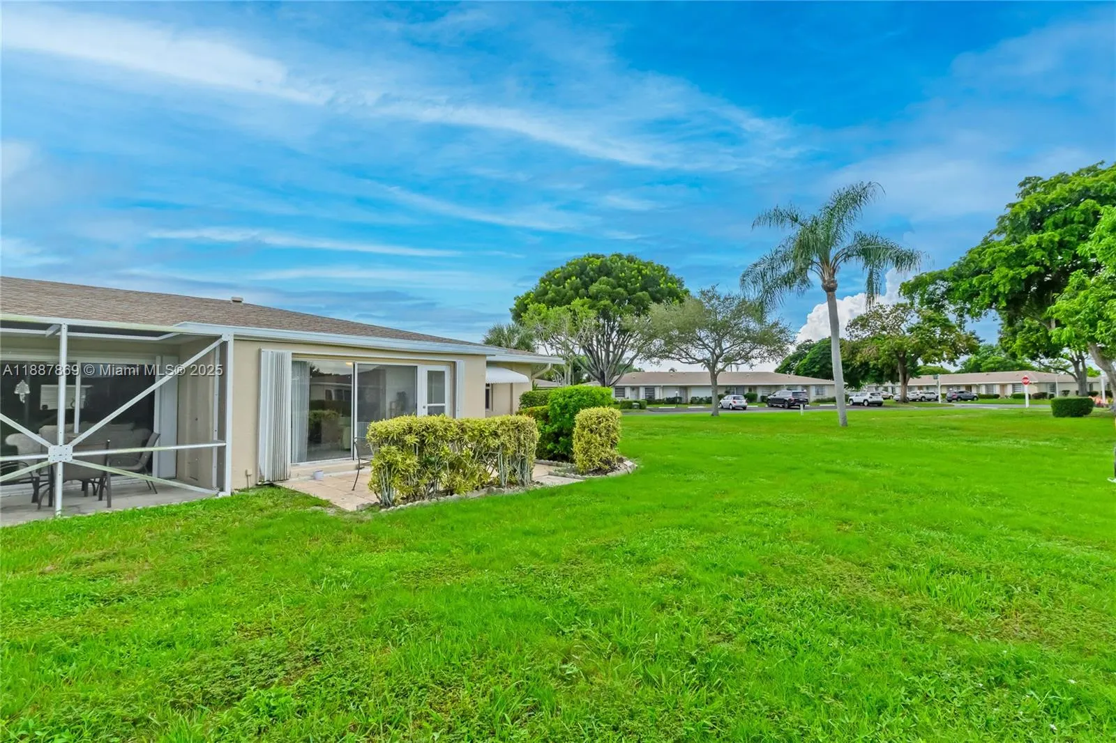 8809 Belle Aire Dr, #8809