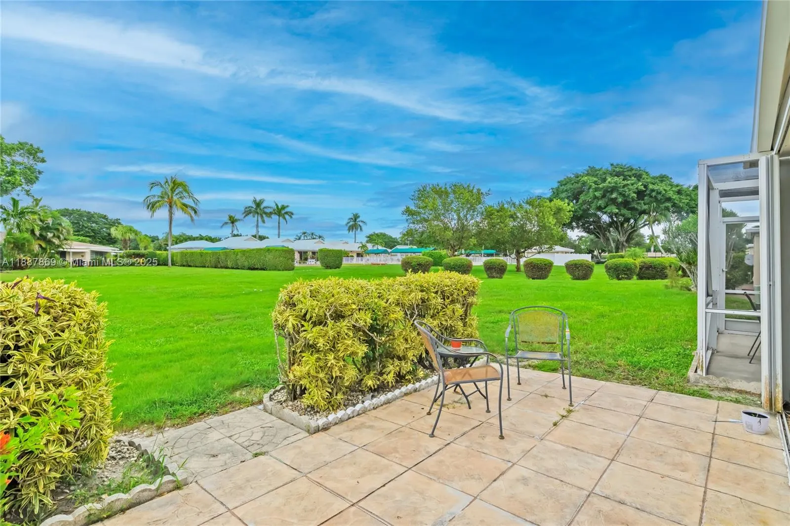 8809 Belle Aire Dr, #8809