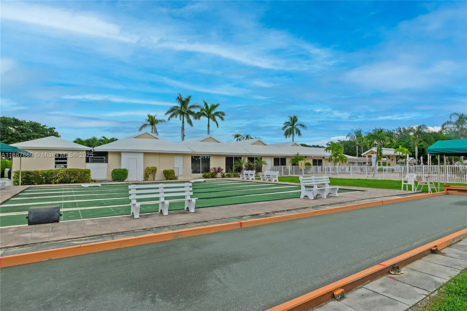 8809 Belle Aire Dr, #8809