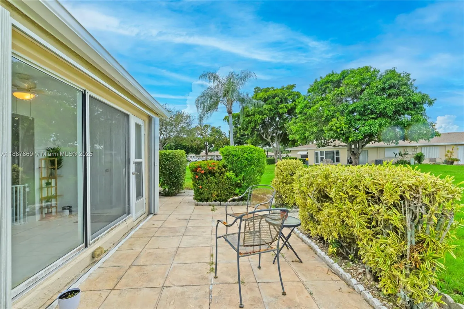 8809 Belle Aire Dr, #8809