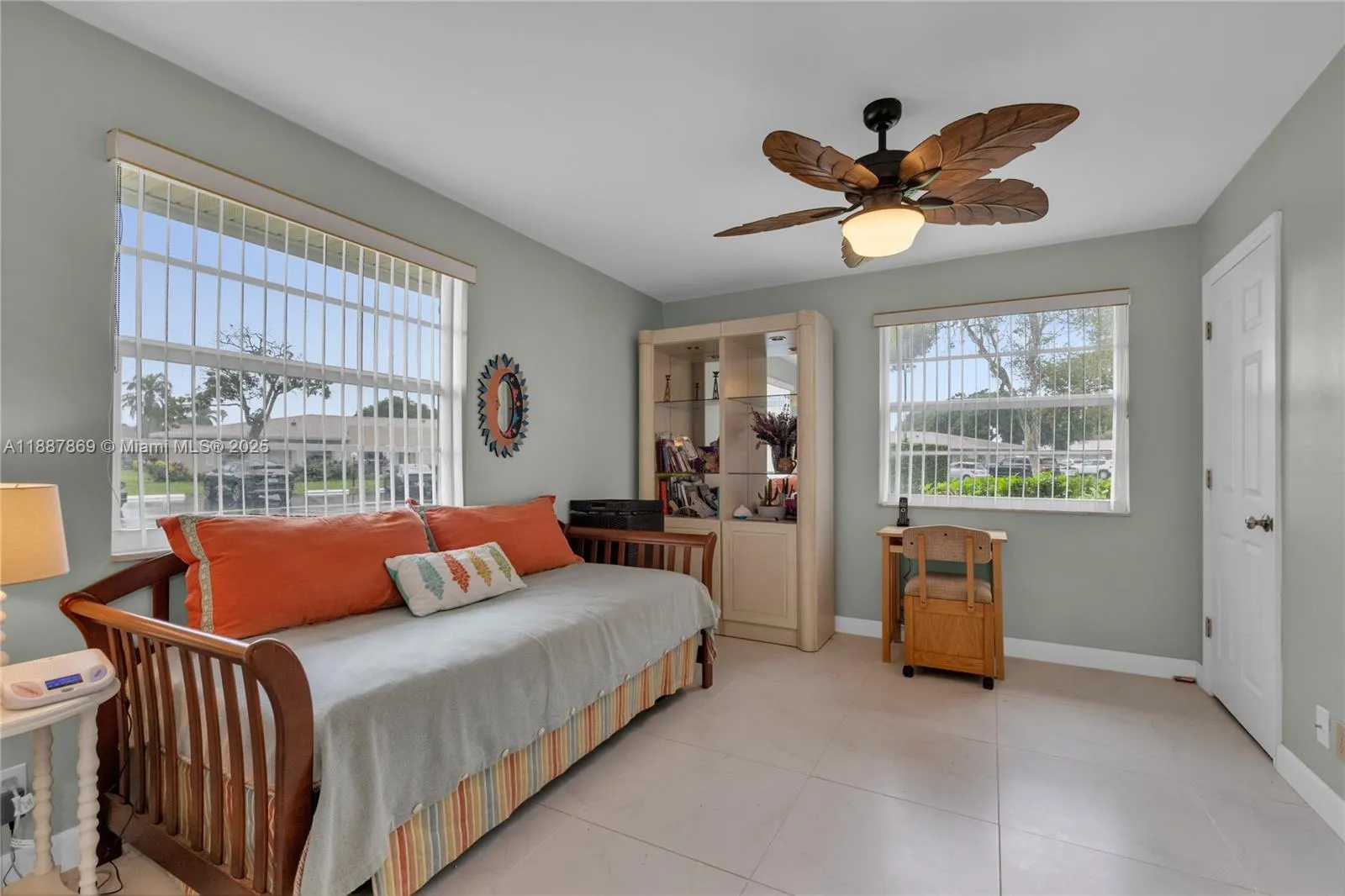 8809 Belle Aire Dr, #8809