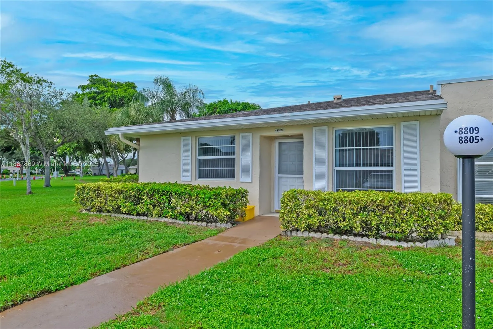 8809 Belle Aire Dr, #8809