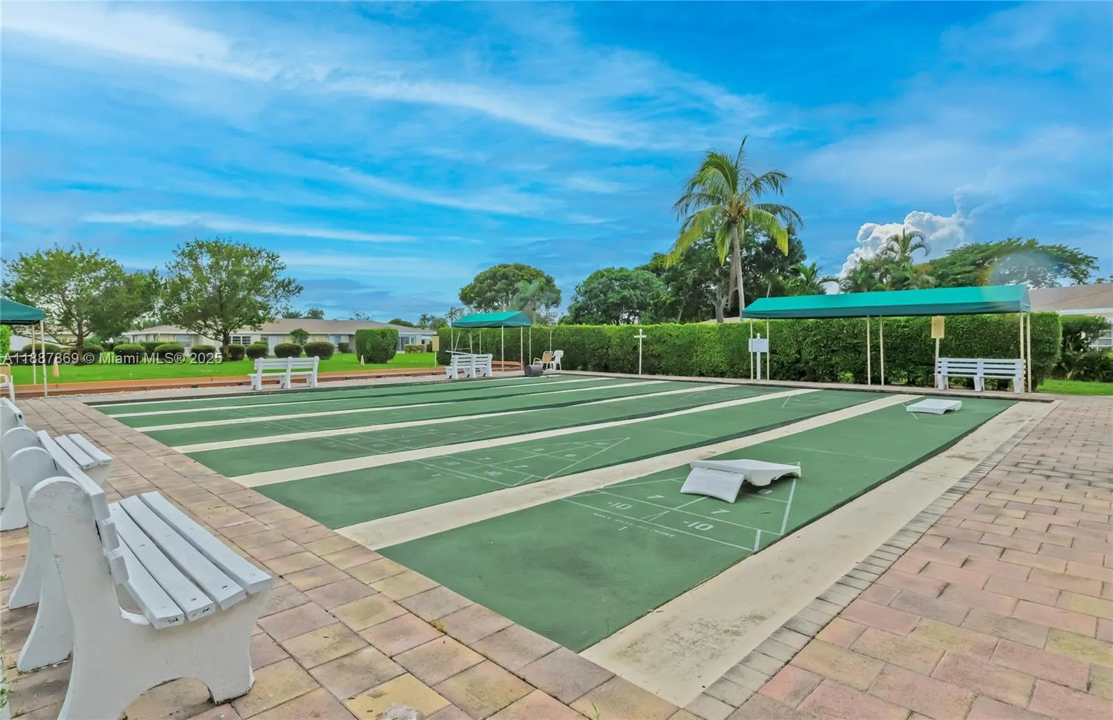 8809 Belle Aire Dr, #8809