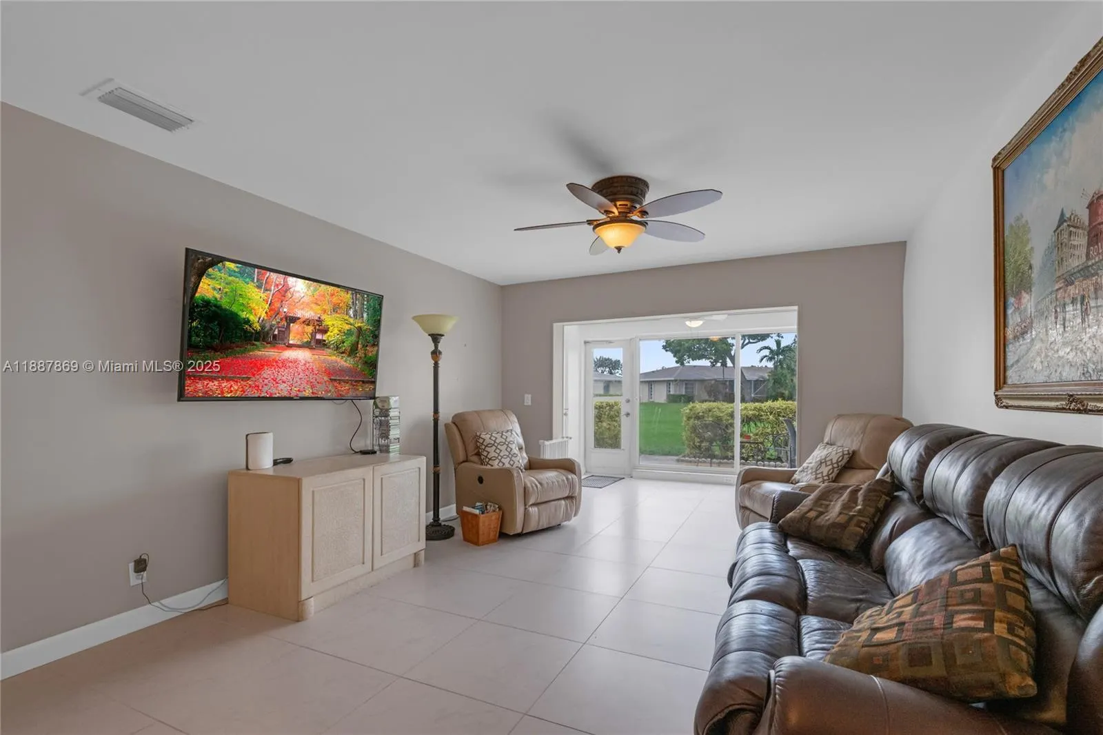 8809 Belle Aire Dr, #8809