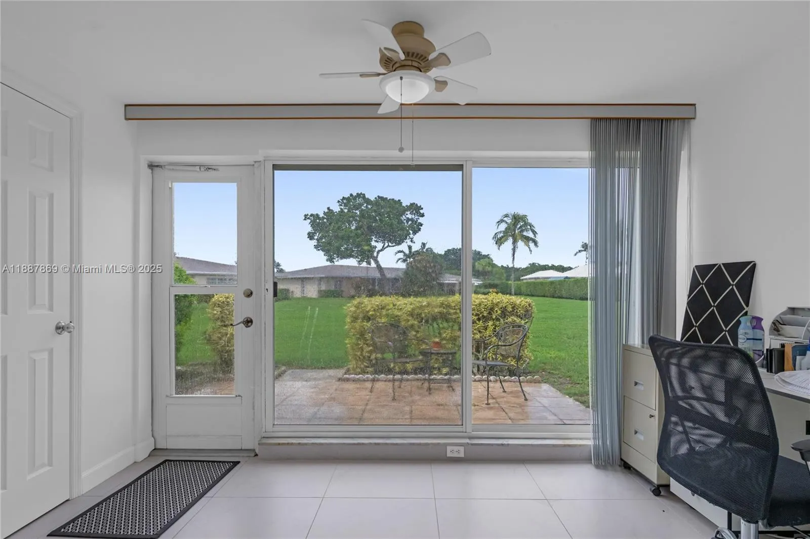 8809 Belle Aire Dr, #8809