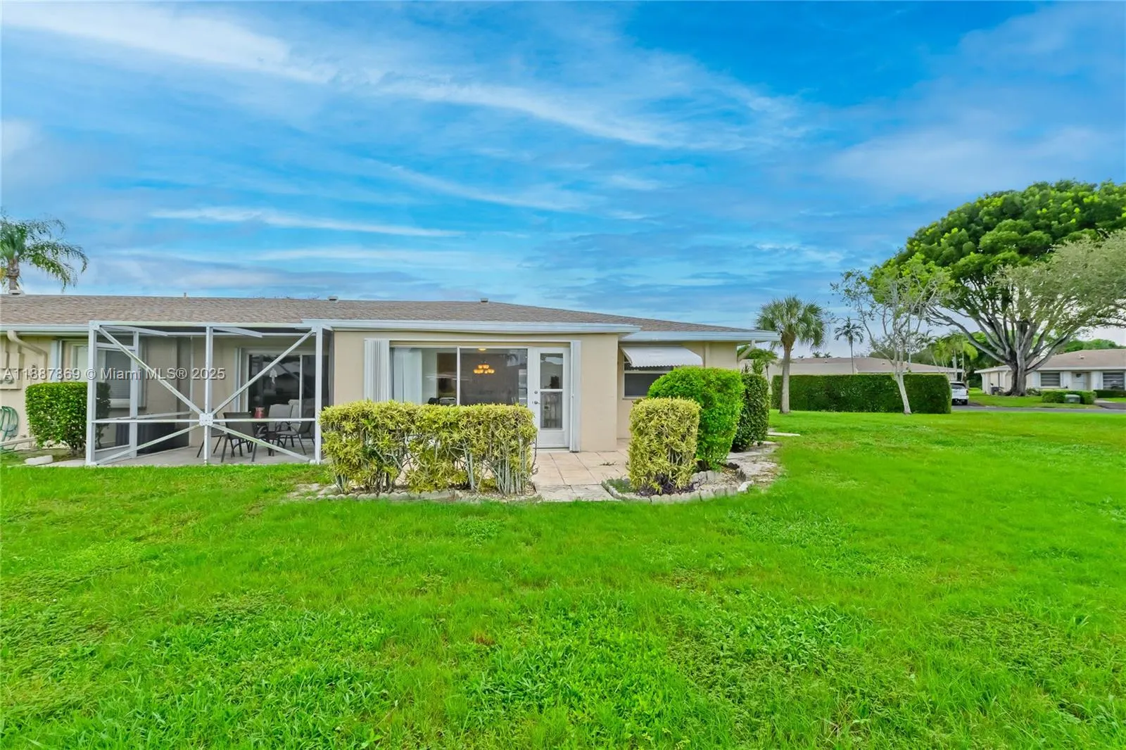8809 Belle Aire Dr, #8809