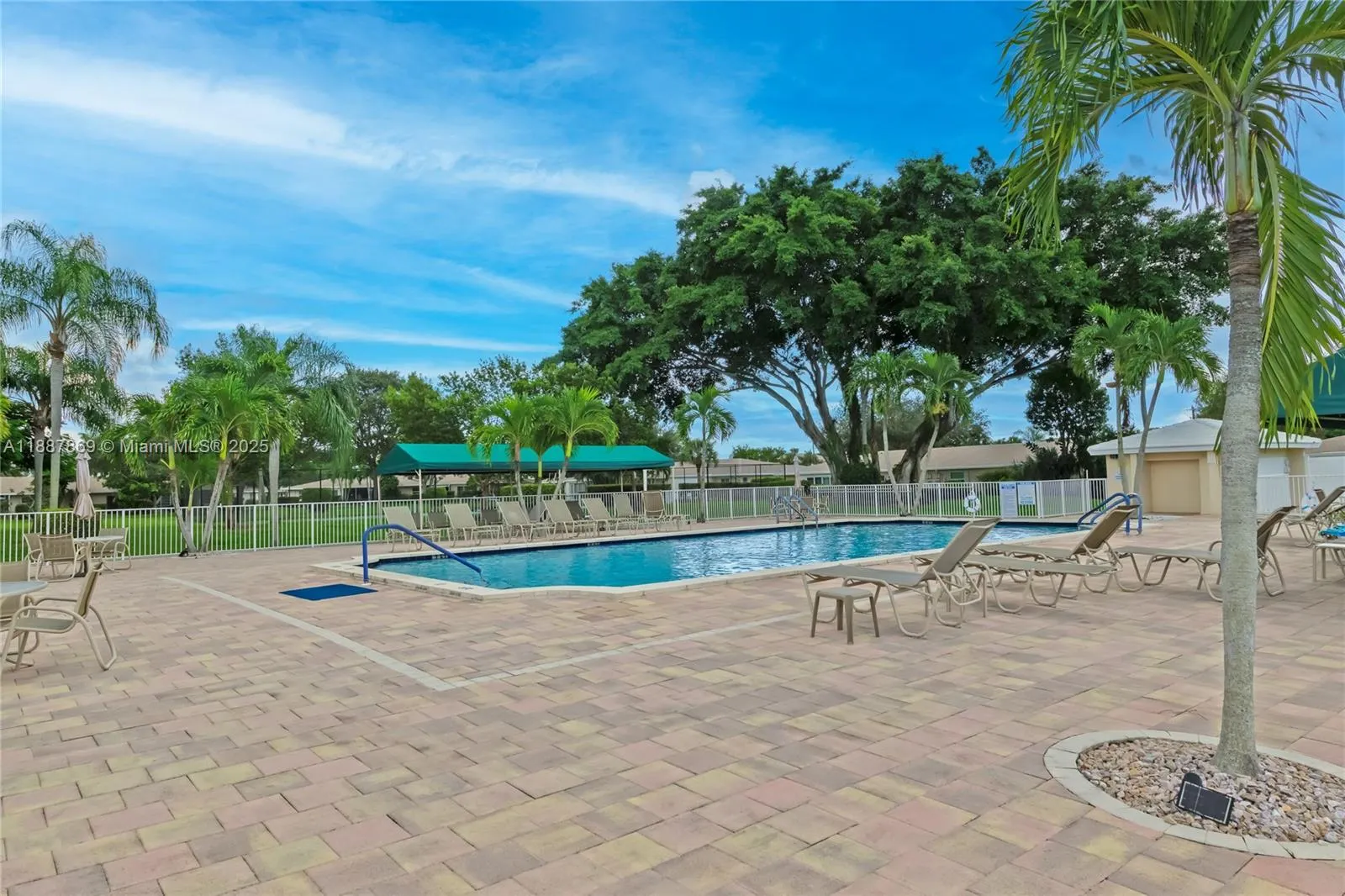8809 Belle Aire Dr, #8809