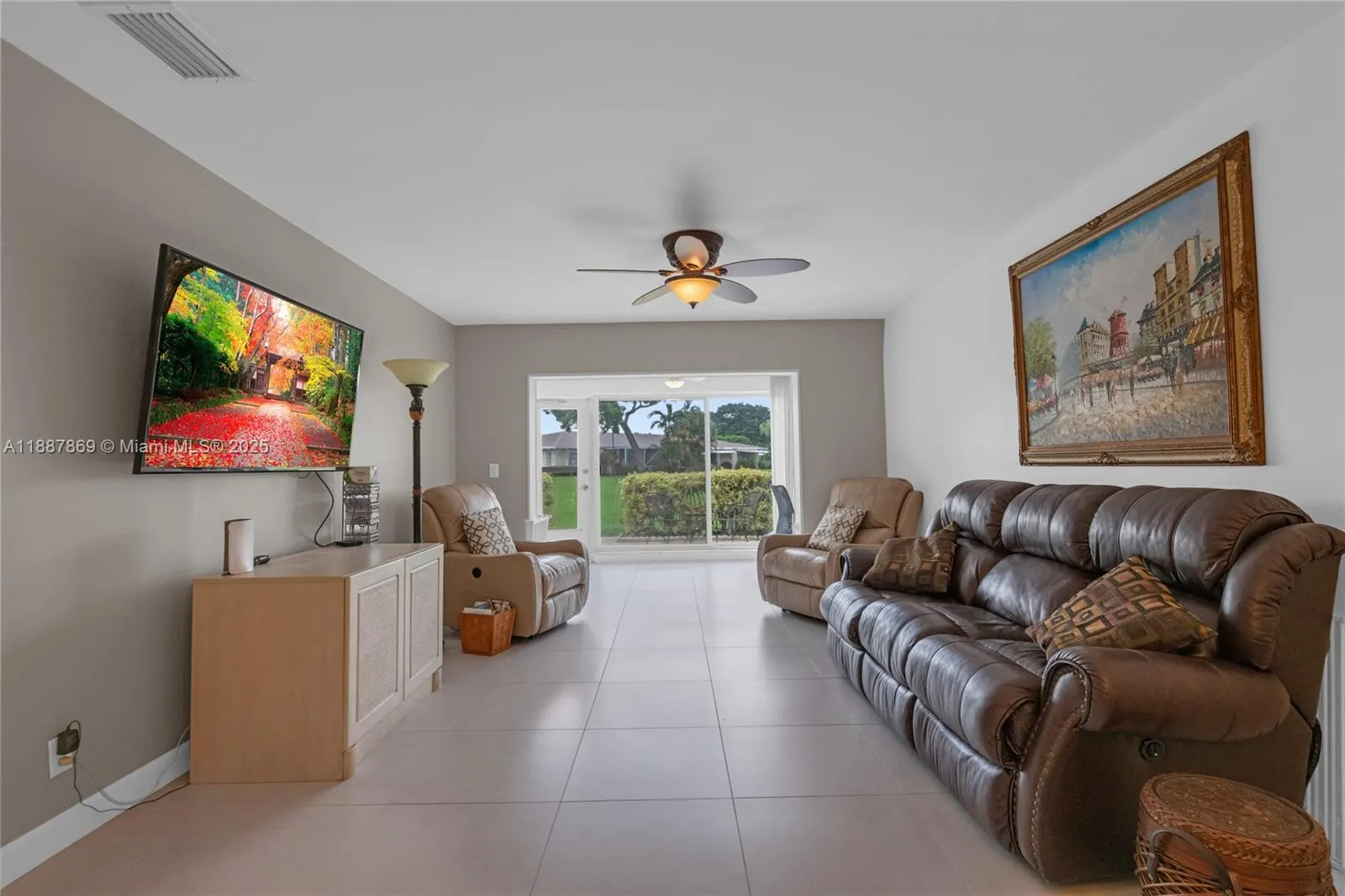 8809 Belle Aire Dr, #8809