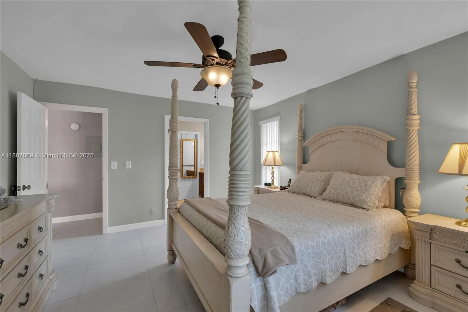8809 Belle Aire Dr, #8809