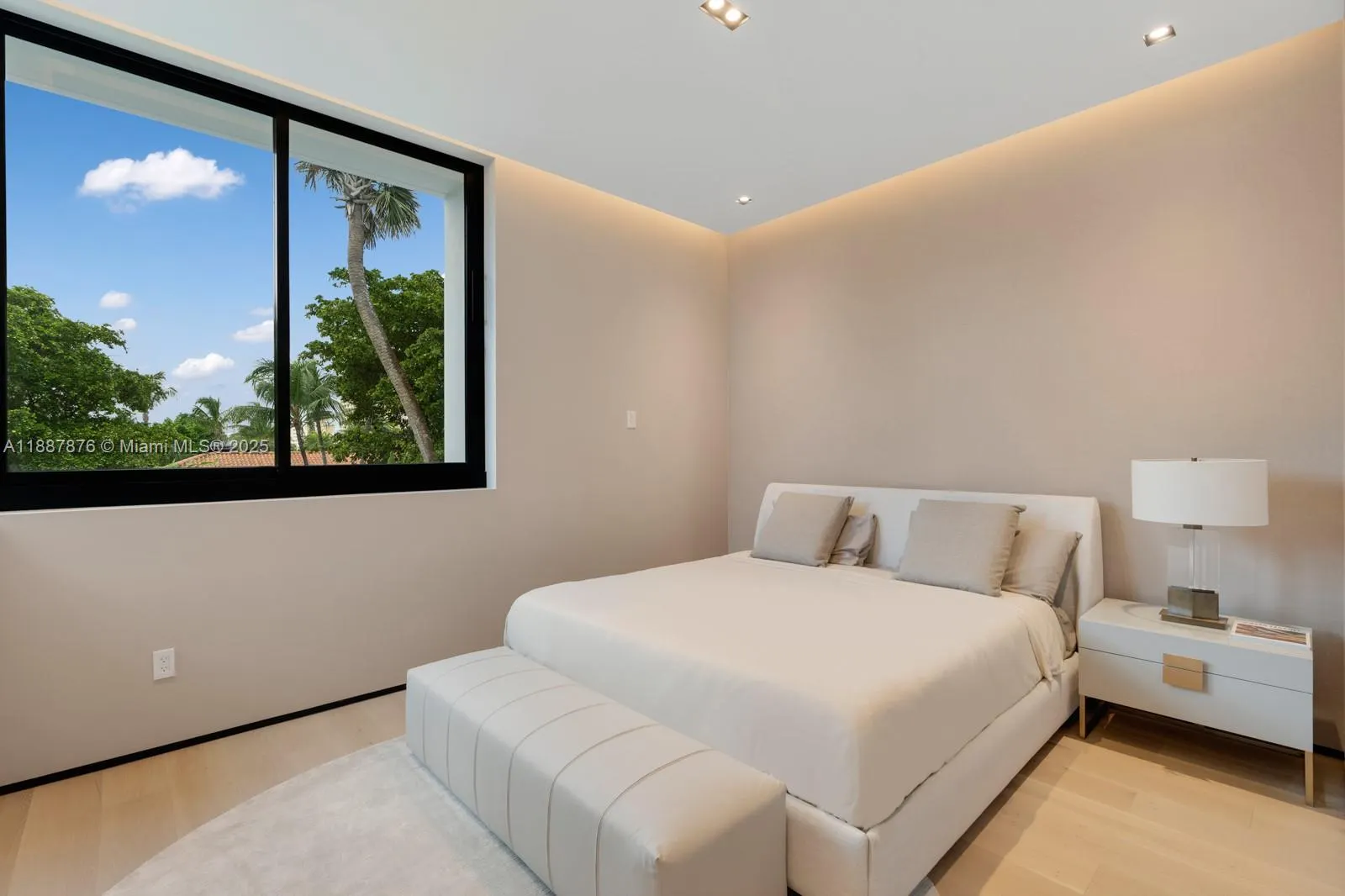 13225 Arch Creek Terr