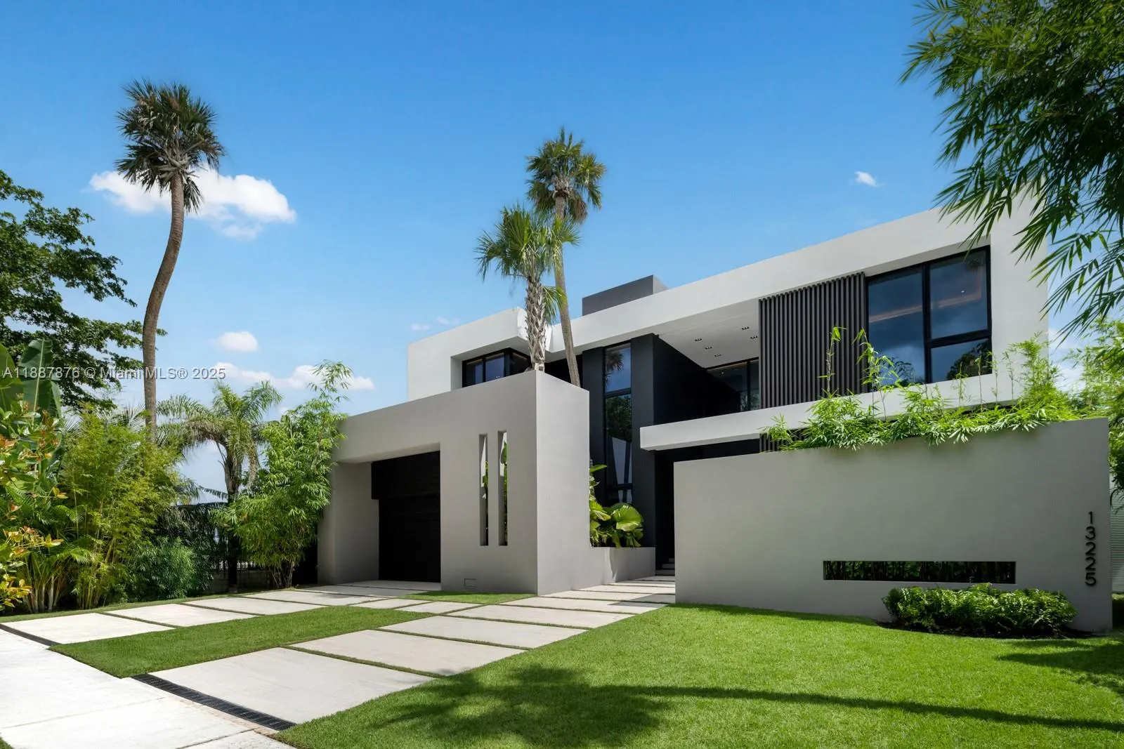 13225 Arch Creek Terr