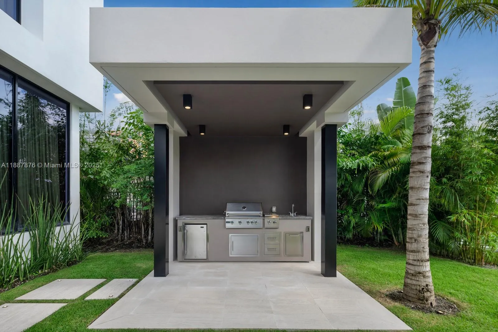 13225 Arch Creek Terr
