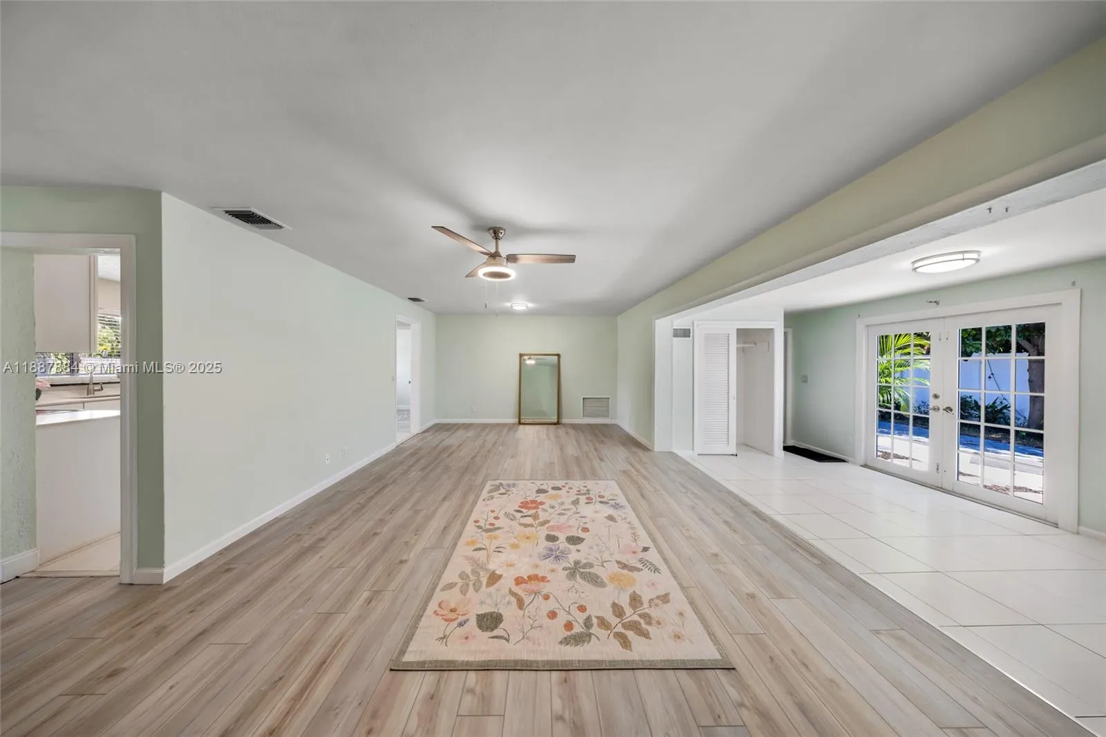 1320 NE 27th Ave