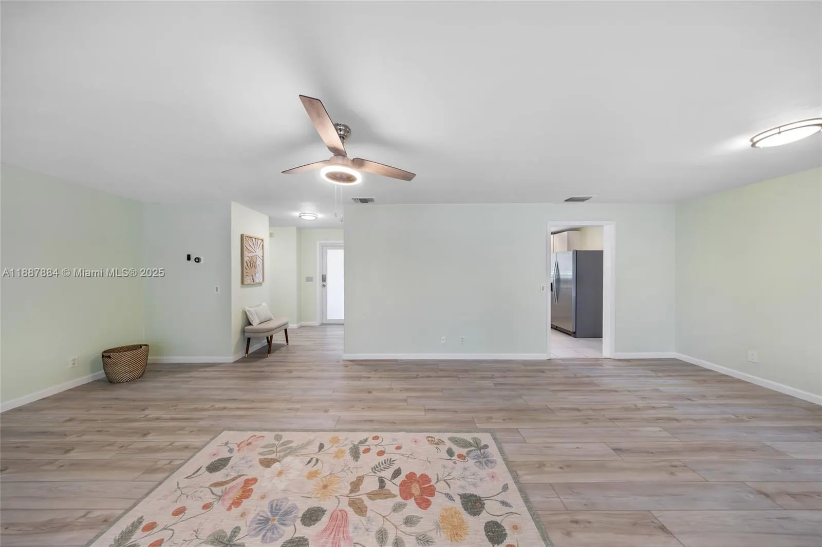 1320 NE 27th Ave
