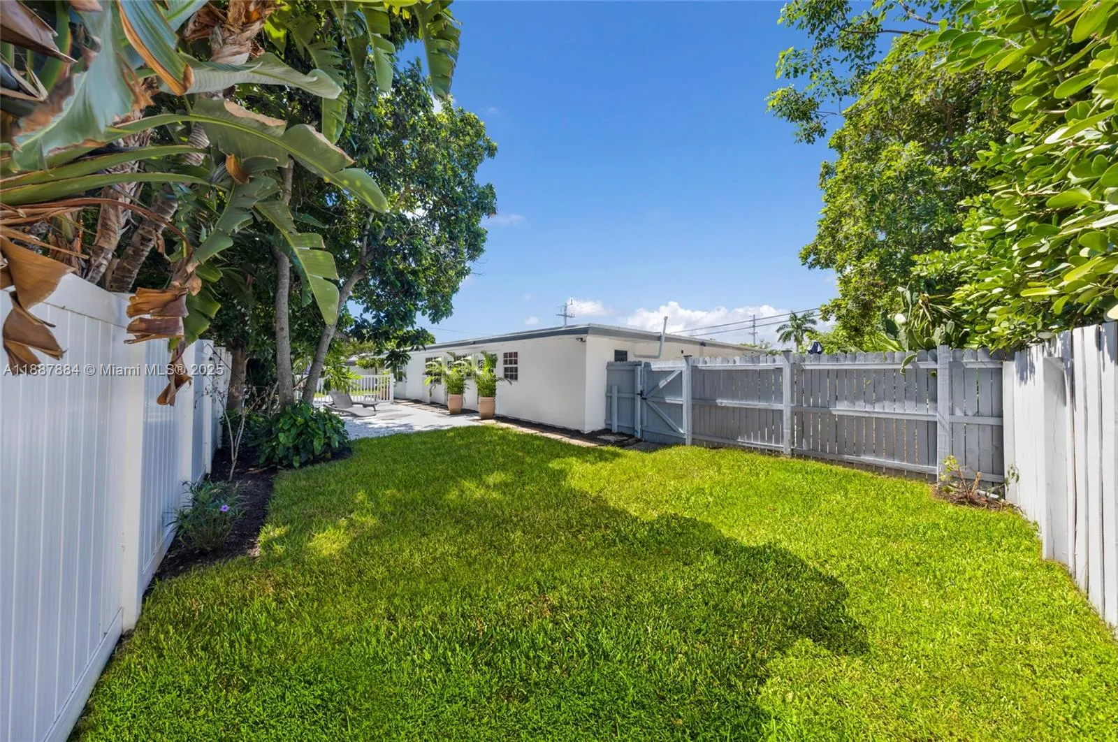 1320 NE 27th Ave