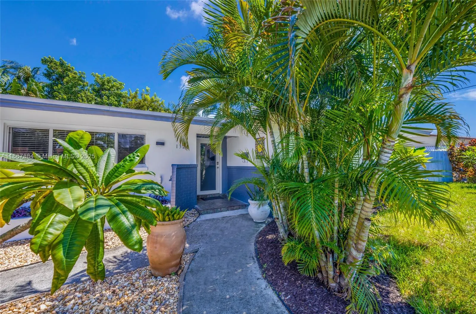 1320 NE 27th Ave