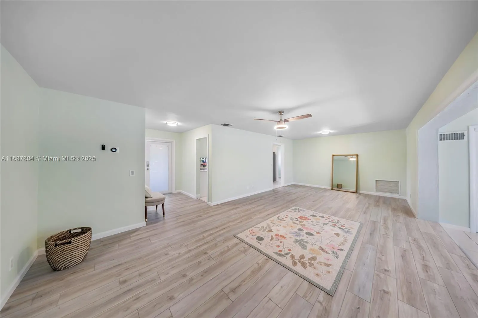 1320 NE 27th Ave