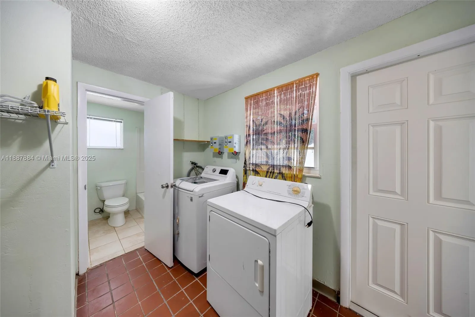 1320 NE 27th Ave