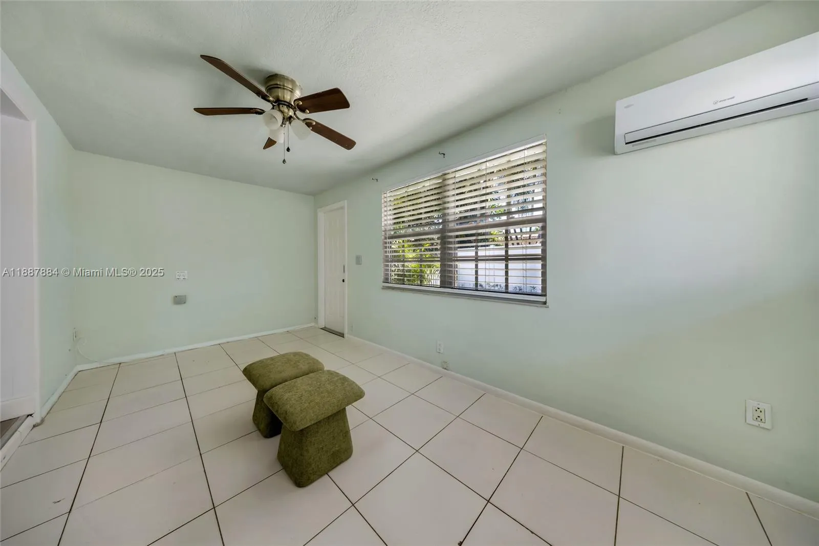 1320 NE 27th Ave