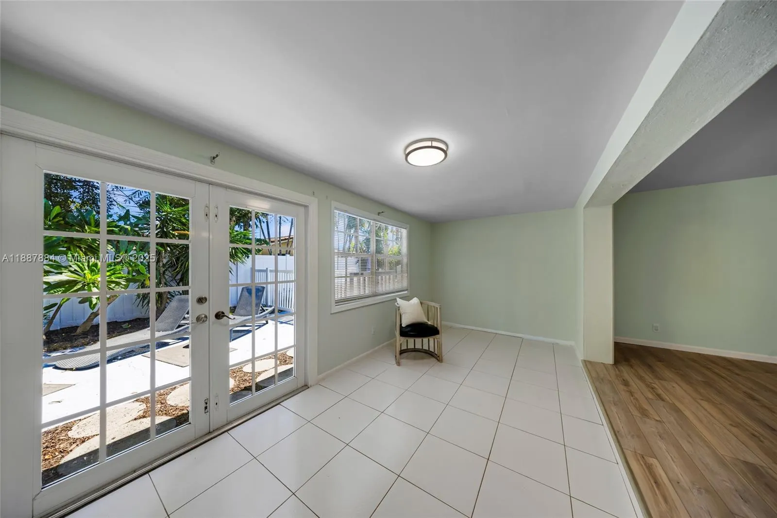 1320 NE 27th Ave