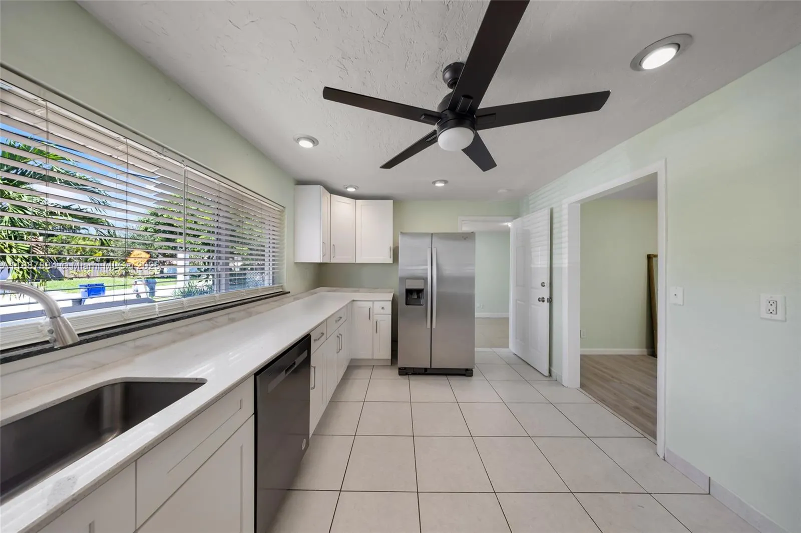 1320 NE 27th Ave