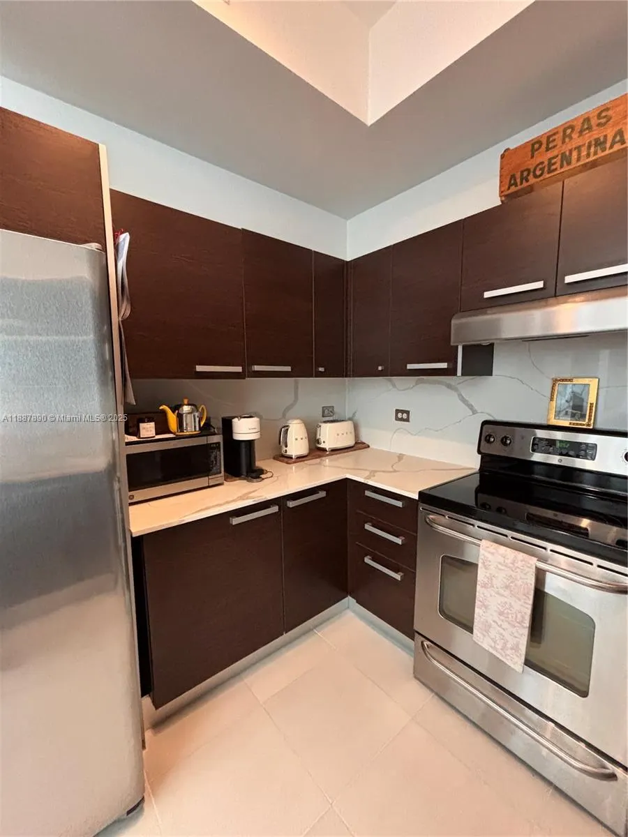2525 SW 3rd Ave, #1111