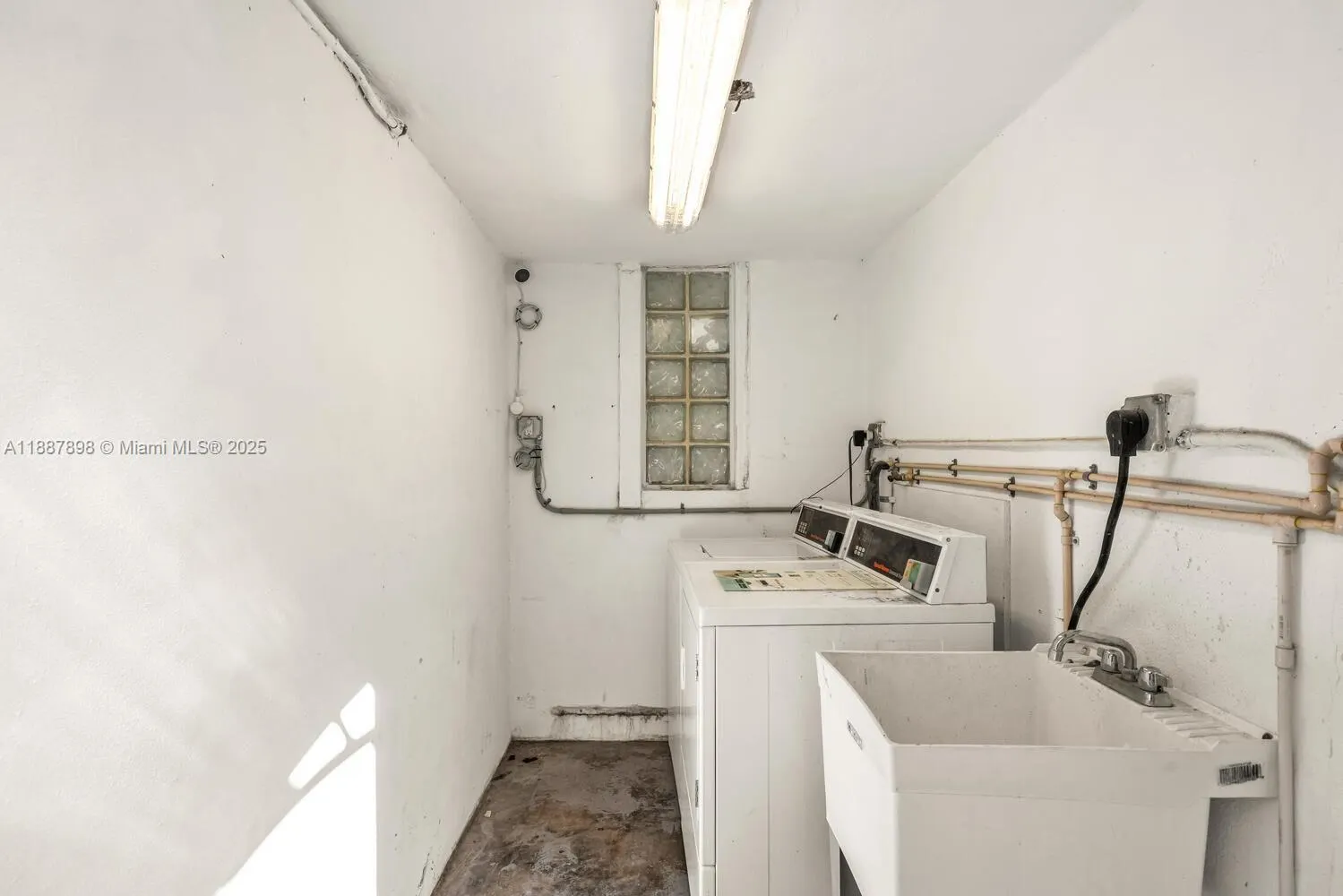 7910 Byron Ave, #1