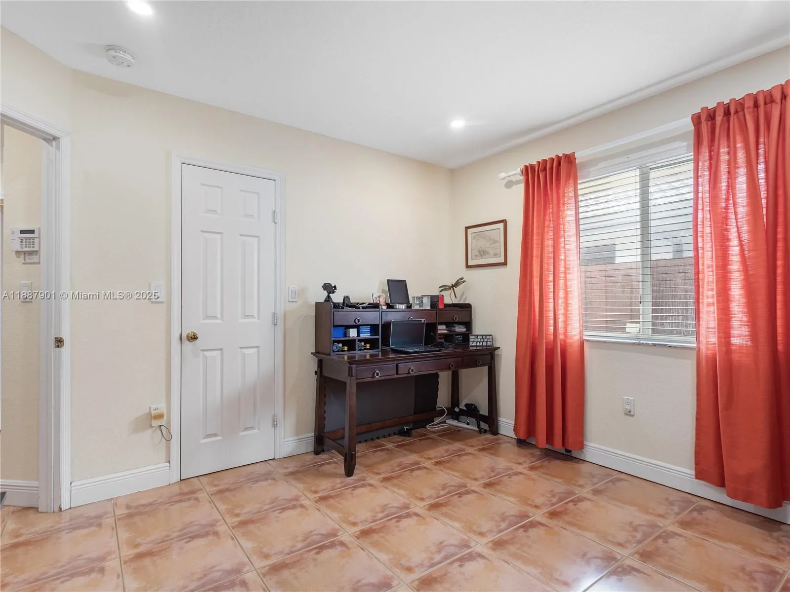 4370 SW 82nd Ave
