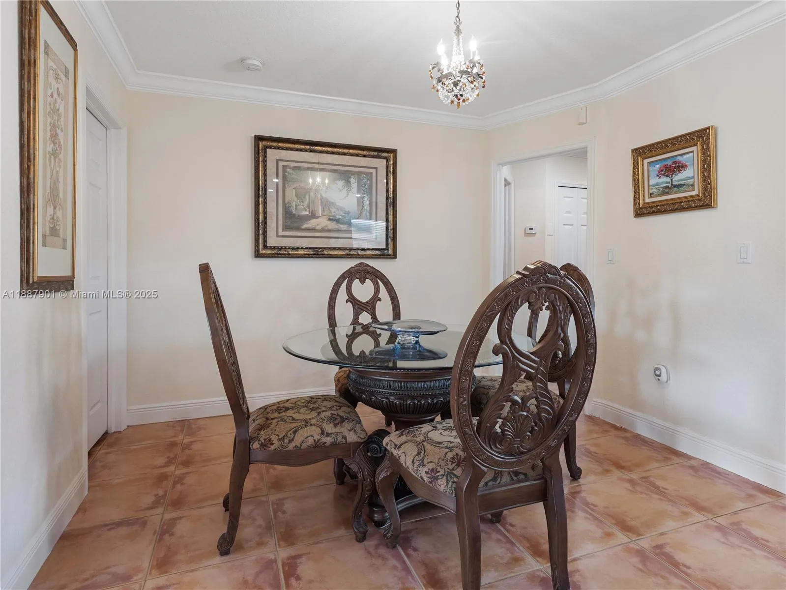 4370 SW 82nd Ave