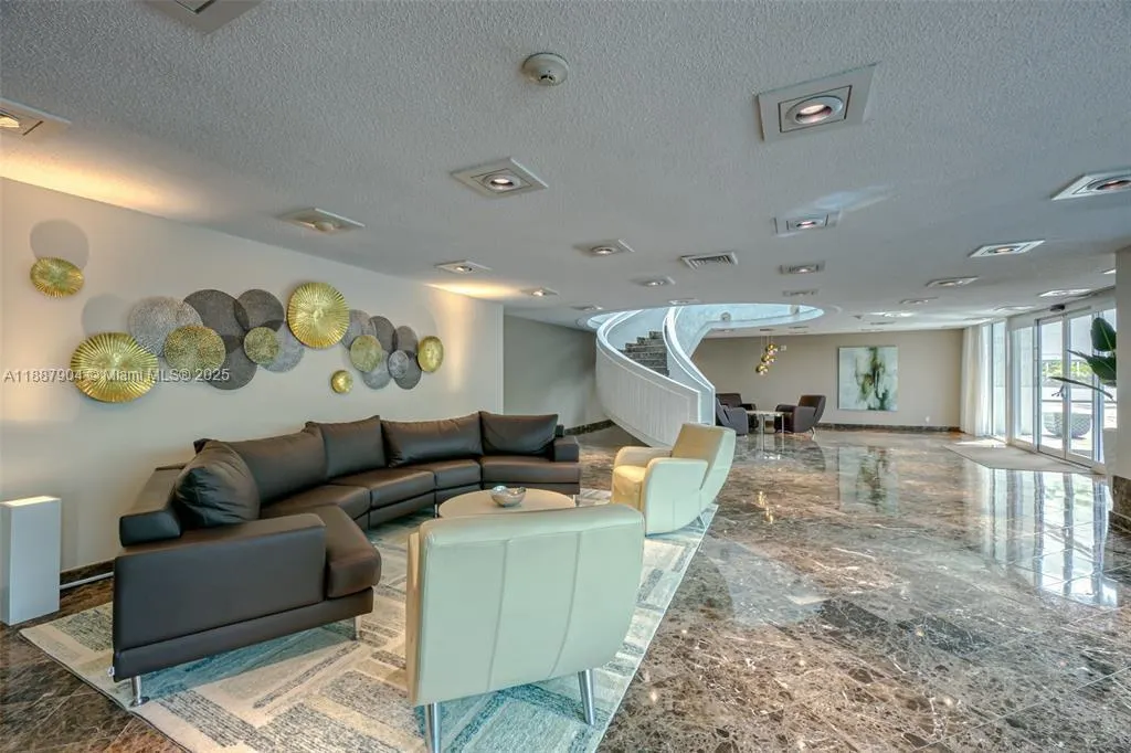 1360 S Ocean Blvd, #304