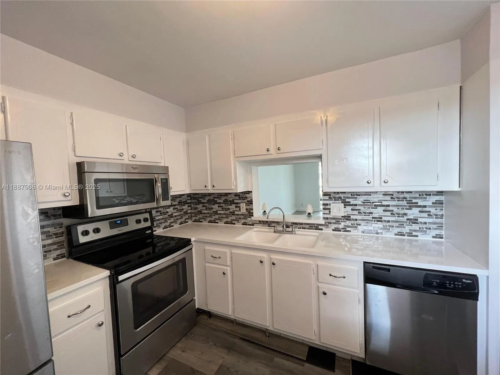 301 NE 14th Ave, #608