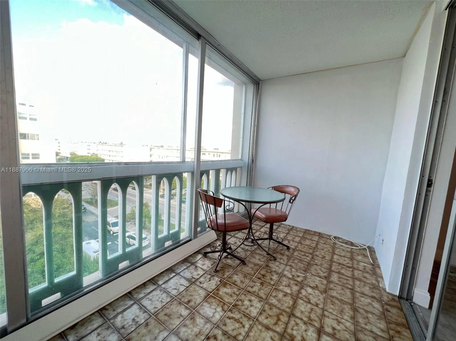 301 NE 14th Ave, #608
