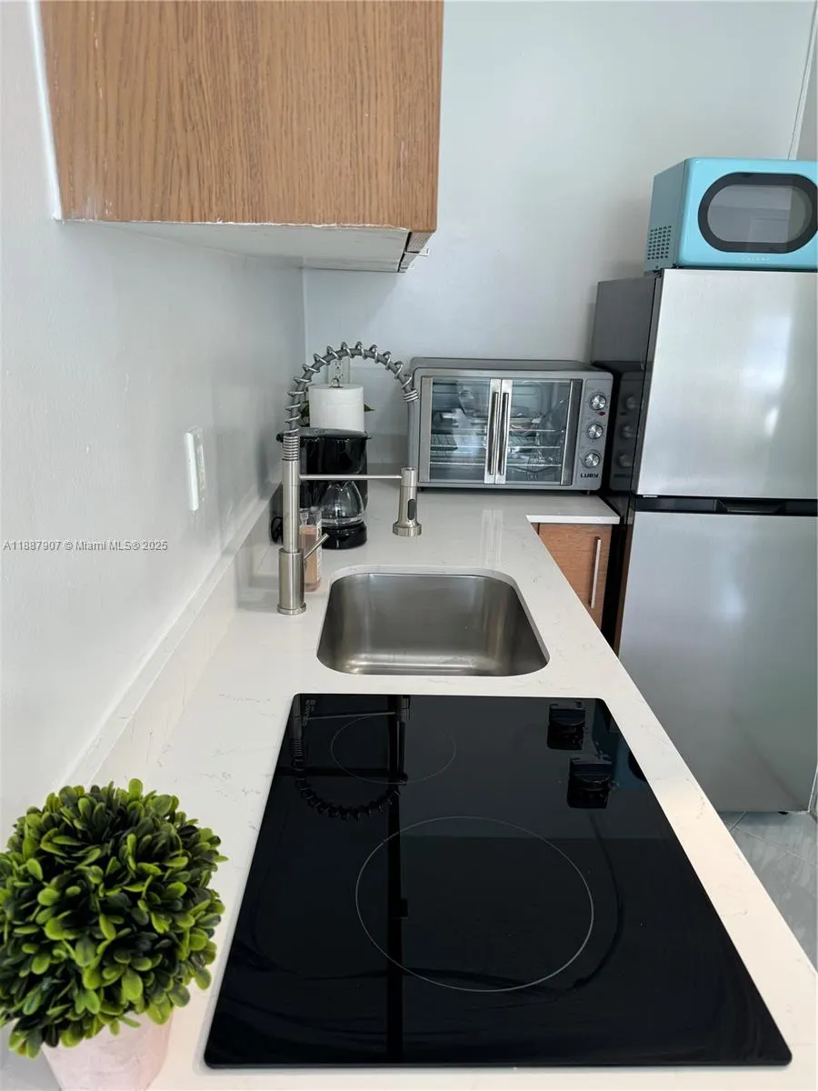 710 Washington Ave, #407