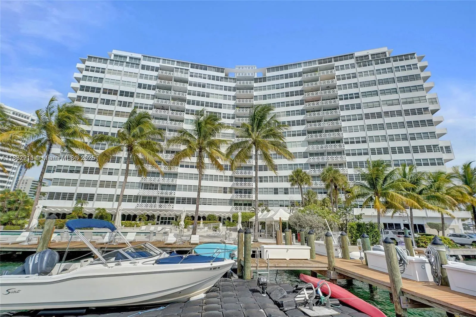 20 Island Ave, #211