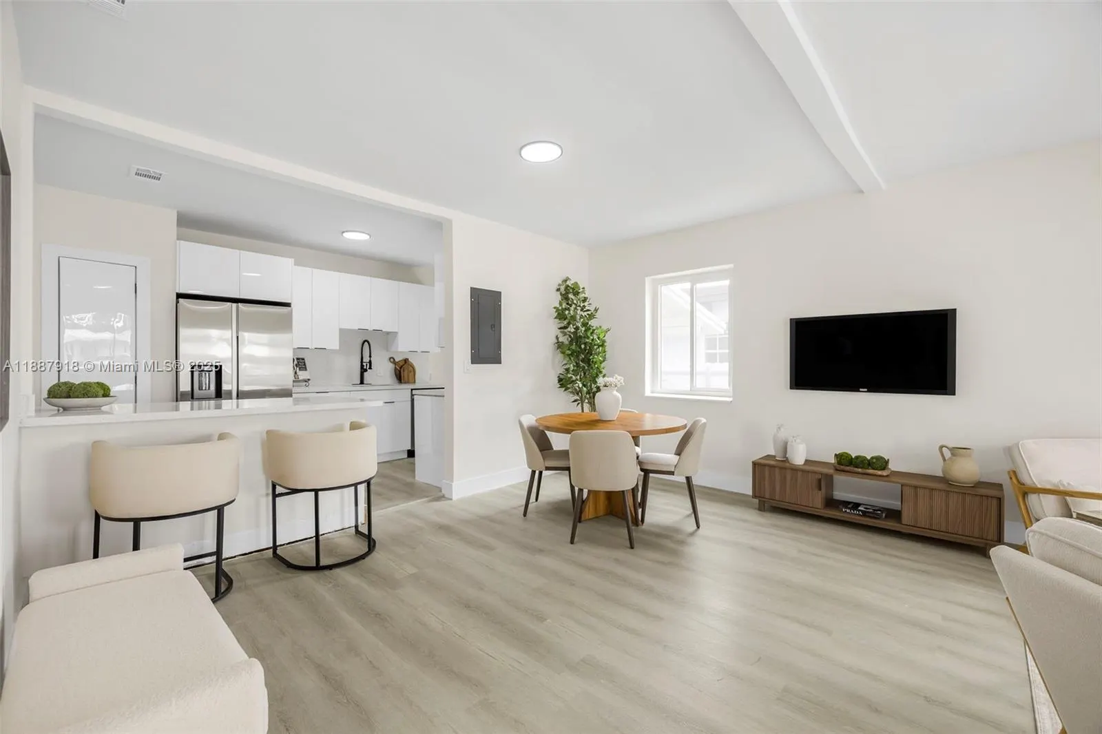 1232 NW 32nd Pl, #1