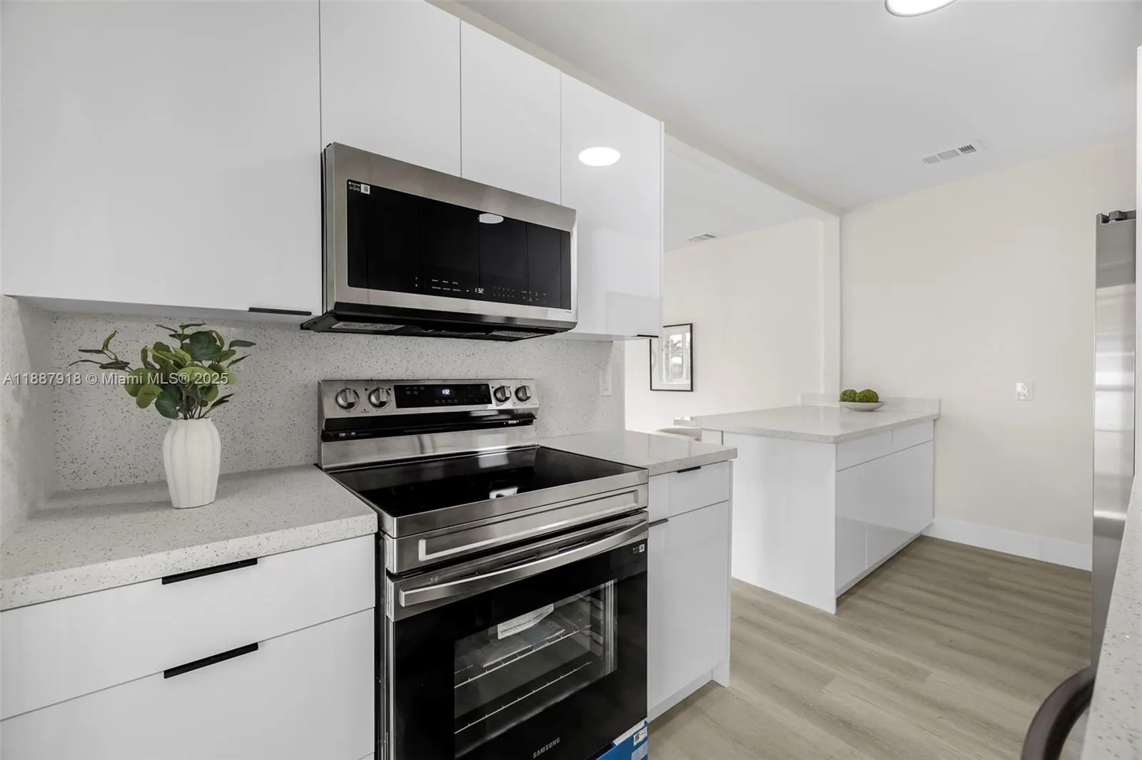 1232 NW 32nd Pl, #1