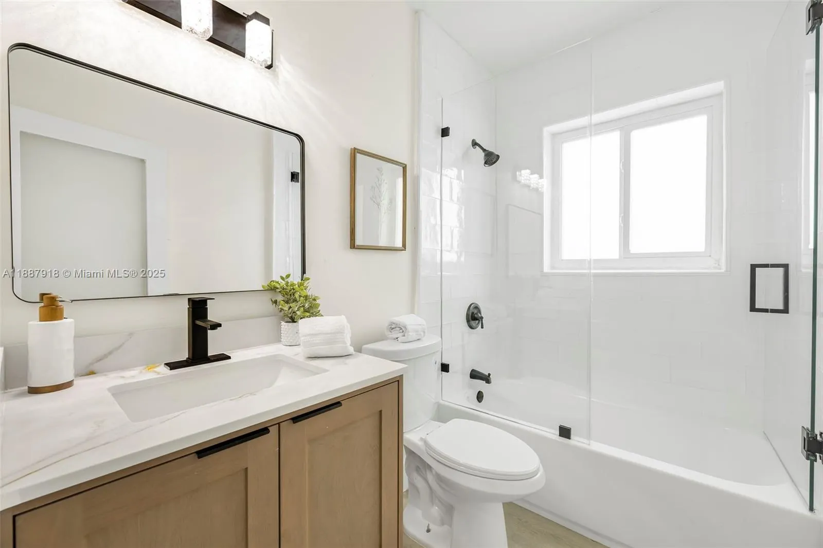 1232 NW 32nd Pl, #1