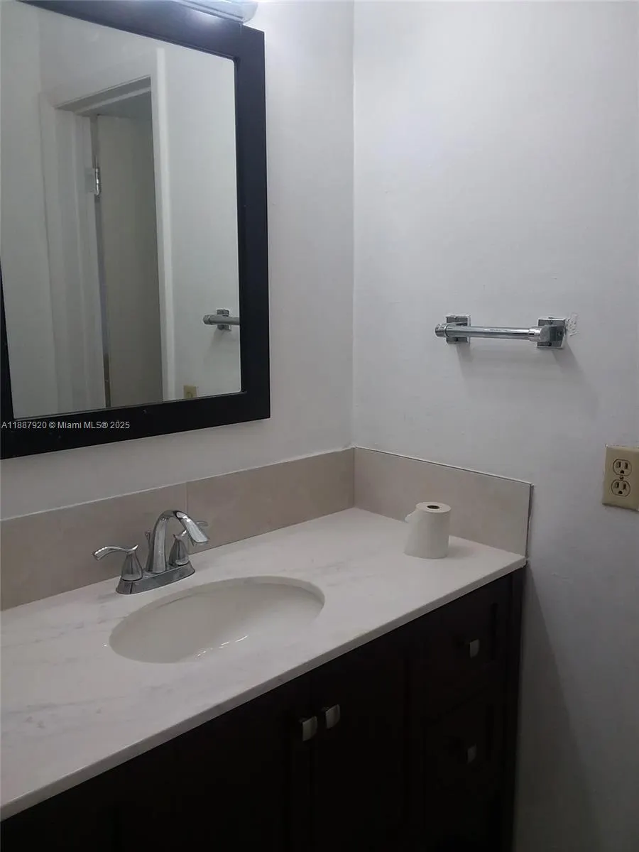 1773 NE 146th St, #1773