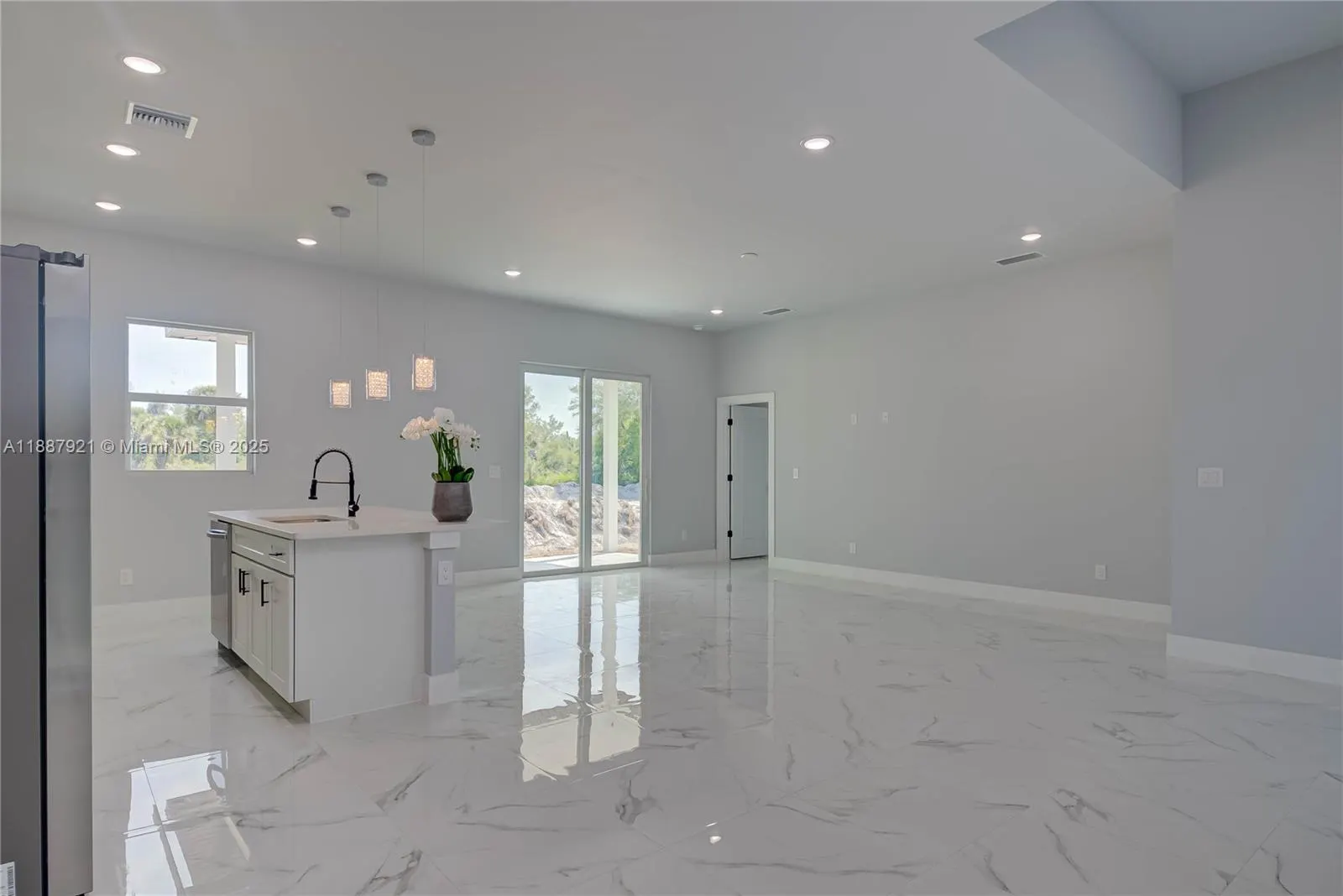 3417 71st