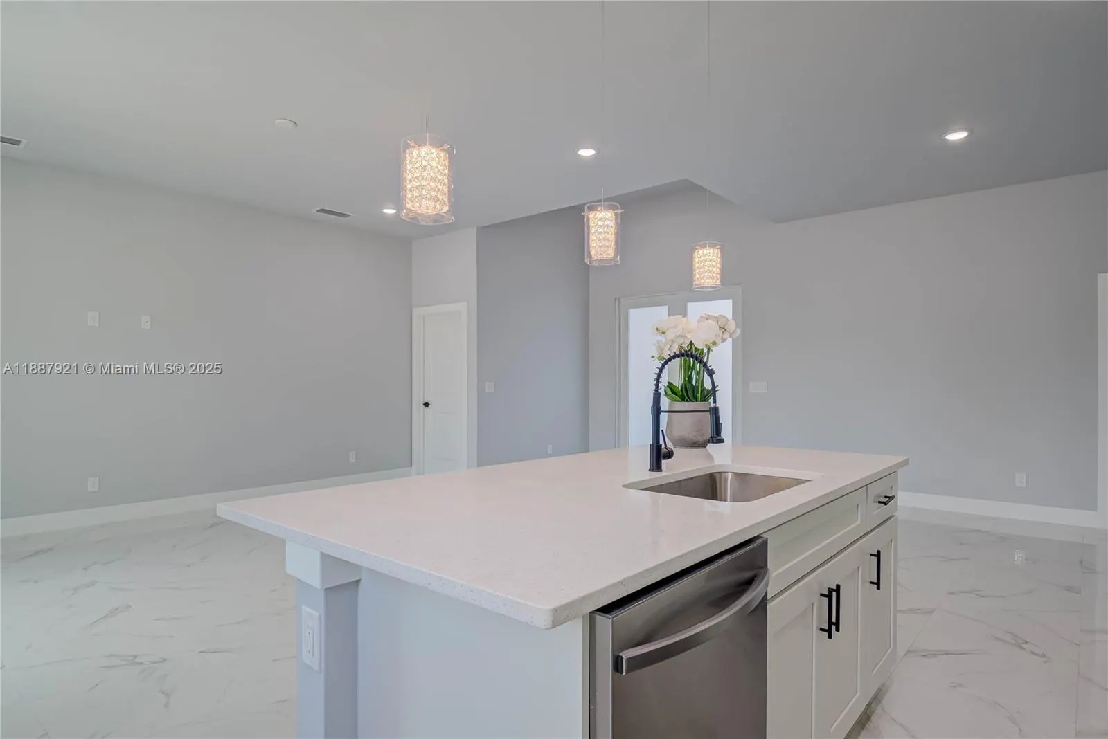 3417 71st